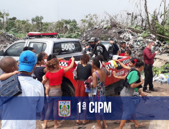 1ª CIPM leva roupas e brinquedos a comunidades de Salinópolis