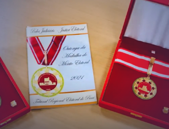 Comandante da PM é condecorado com Medalha do Mérito Eleitoral 