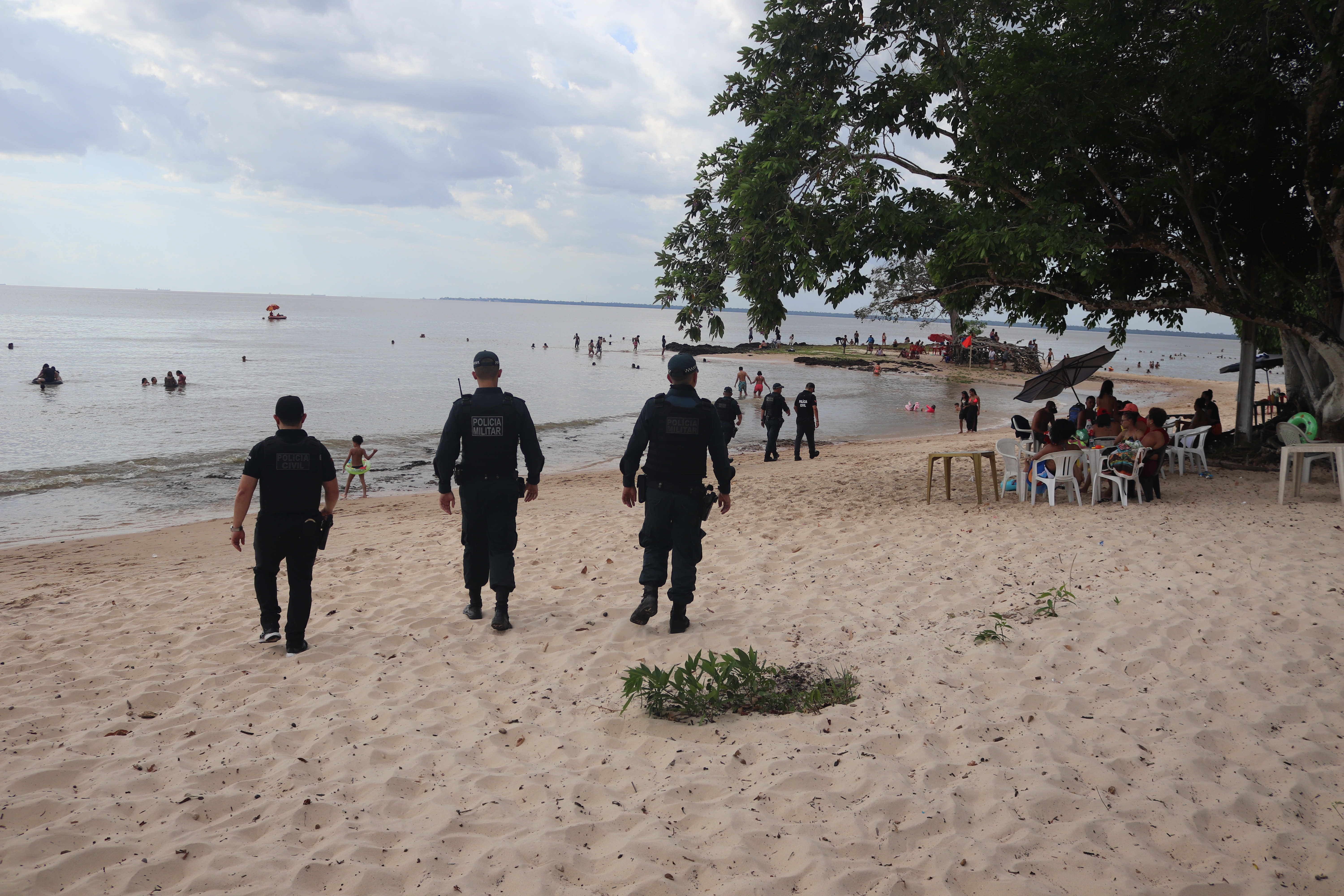 PM e PC na praia 5