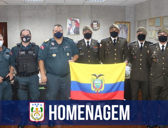 Comandante geral entrega homenagem a policiais do Equador