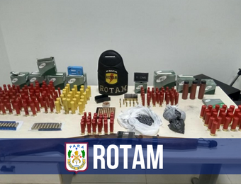 Rotam prende homem com arma de fogo e quase 300 munições 